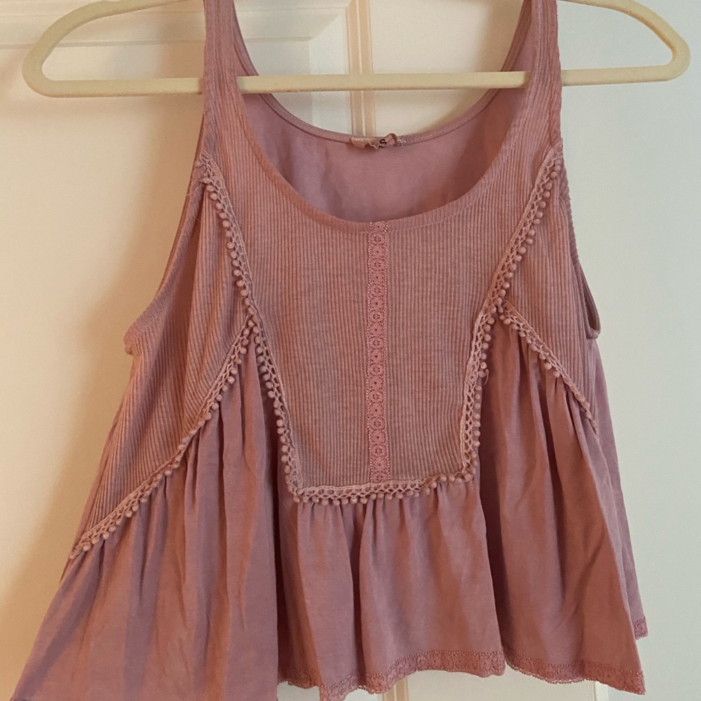 Pink cropped tee